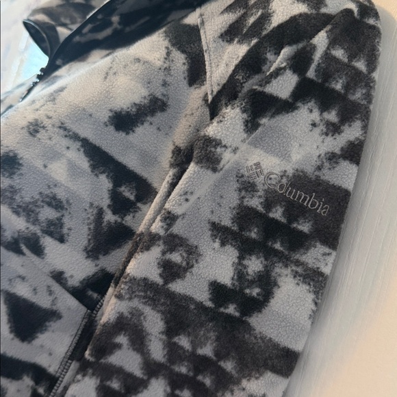 Columbia Monochrome Patterned Fleece - Picture 4 of 5